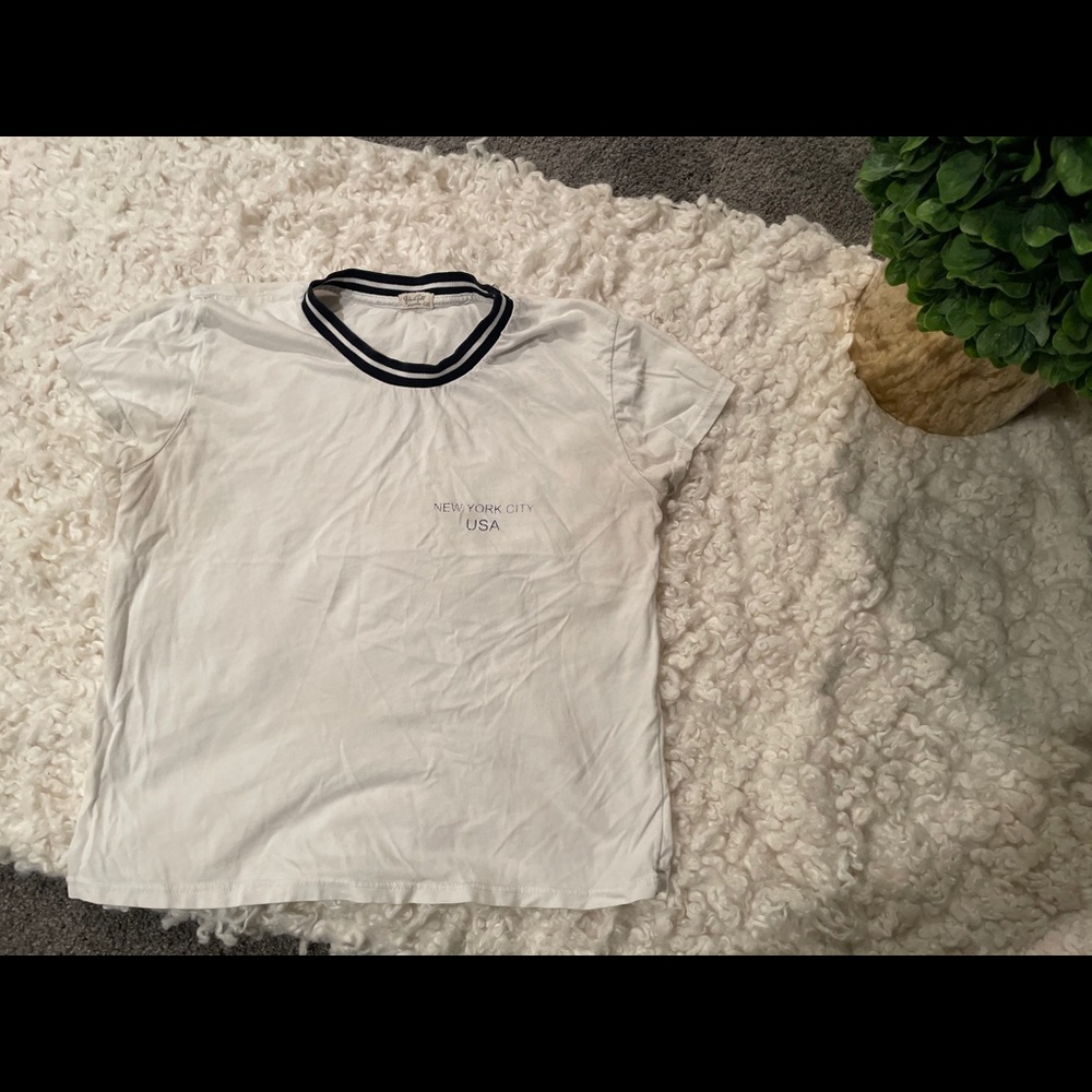 Brandy Melville t-shirt